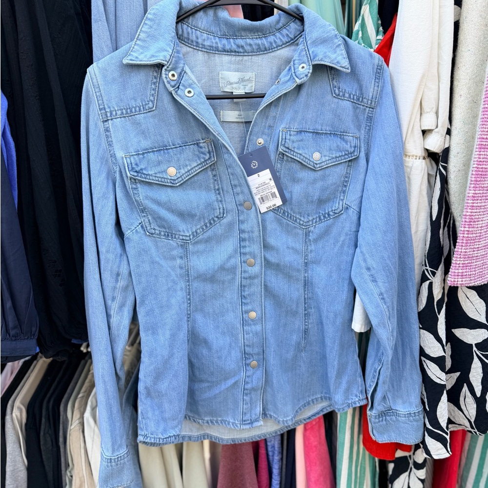 Universal Thread Light Blue Button Down Shirt